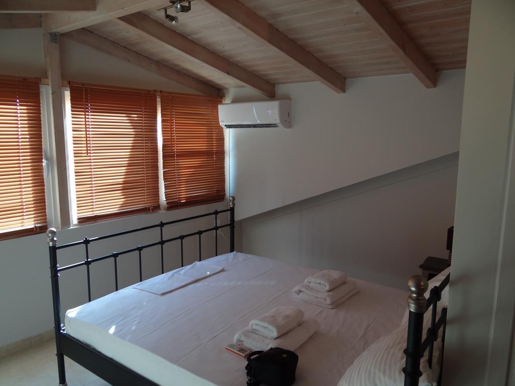 Aperanto House Paralia Loutsas Extérieur photo