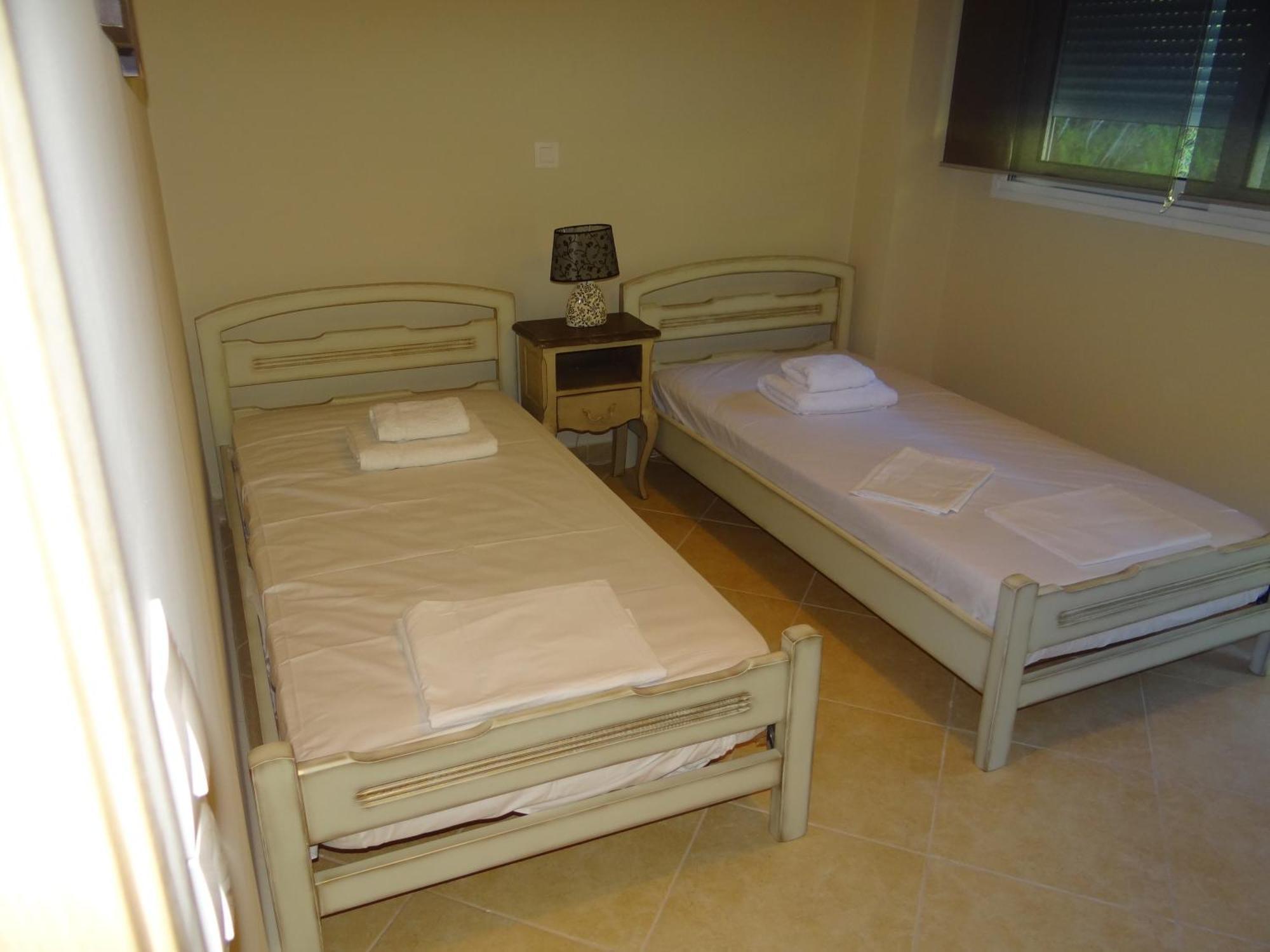 Aperanto House Paralia Loutsas Chambre photo