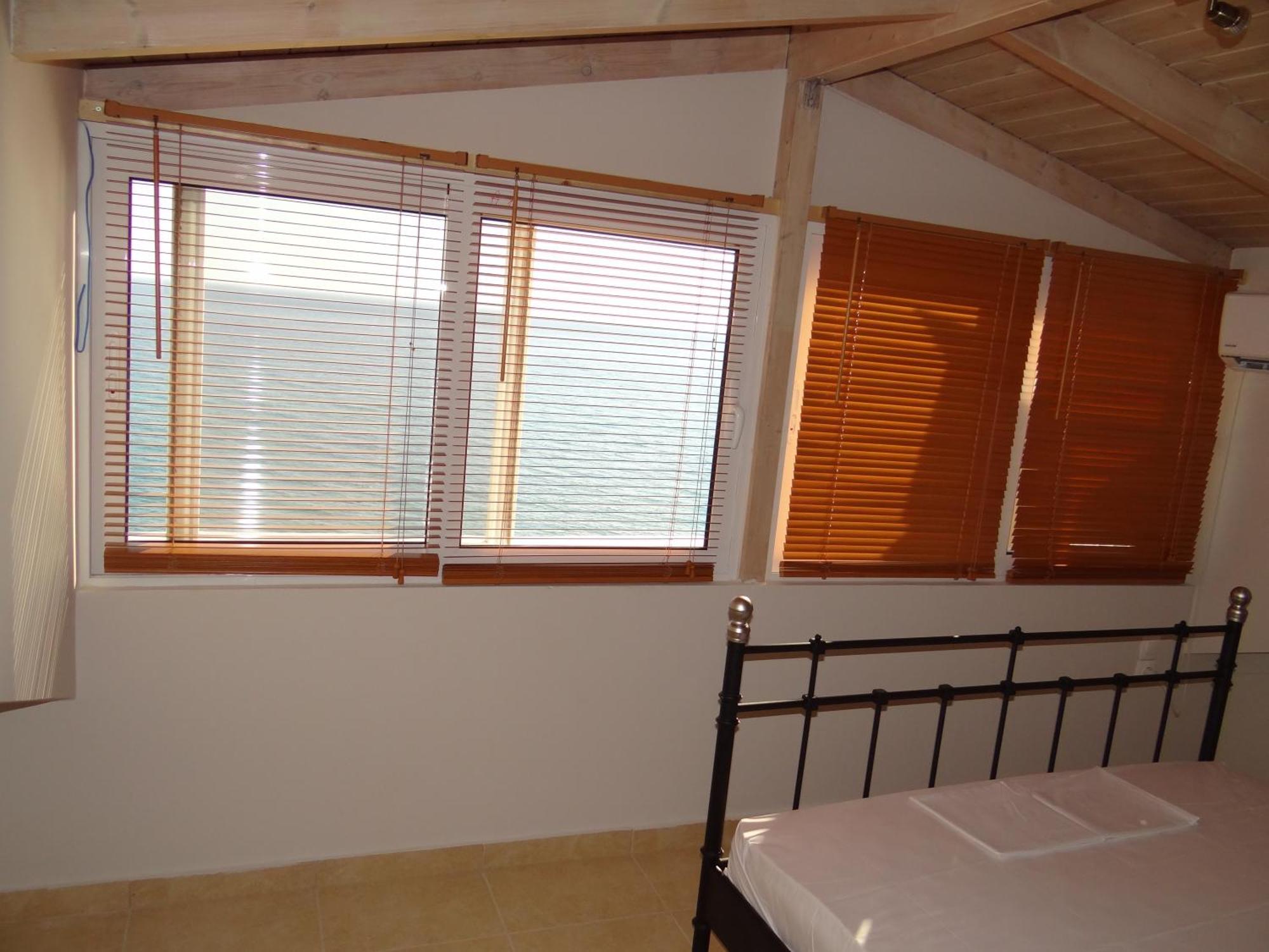 Aperanto House Paralia Loutsas Chambre photo