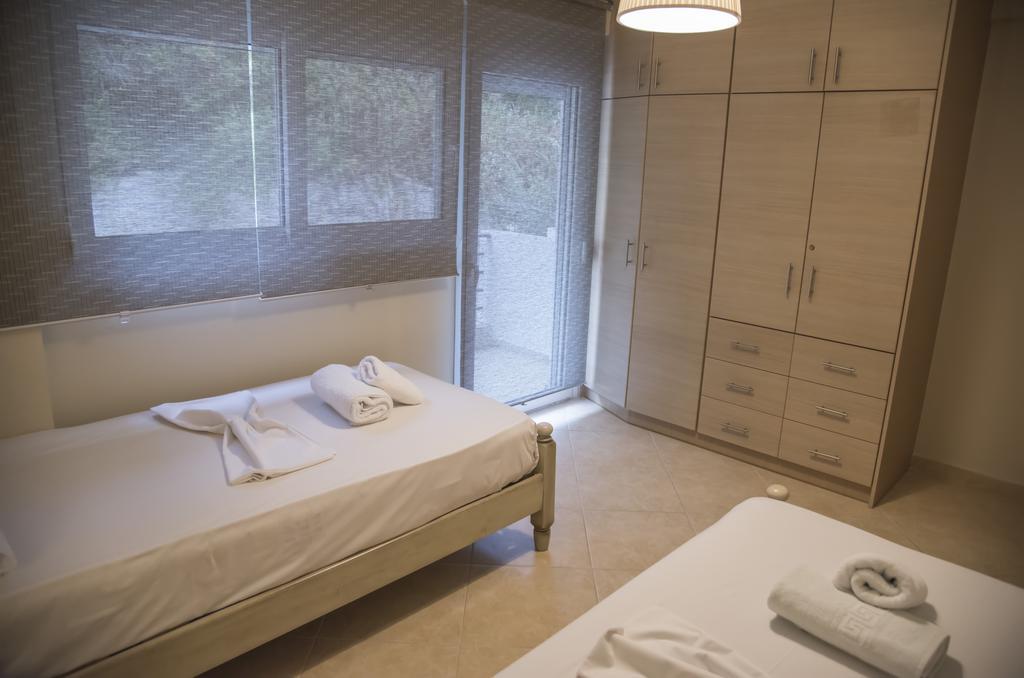 Aperanto House Paralia Loutsas Extérieur photo