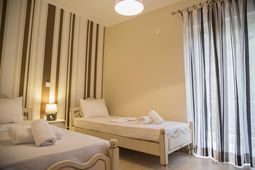 Aperanto House Paralia Loutsas Extérieur photo