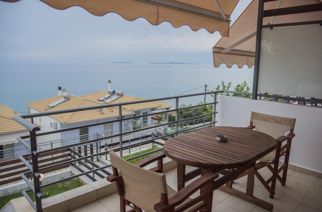 Aperanto House Paralia Loutsas Extérieur photo