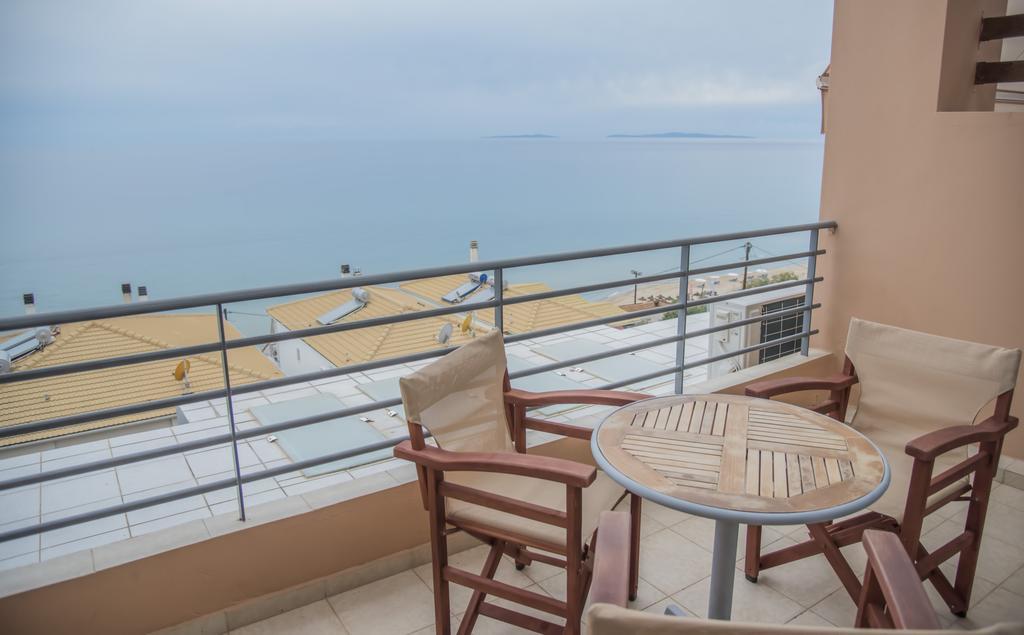 Aperanto House Paralia Loutsas Extérieur photo